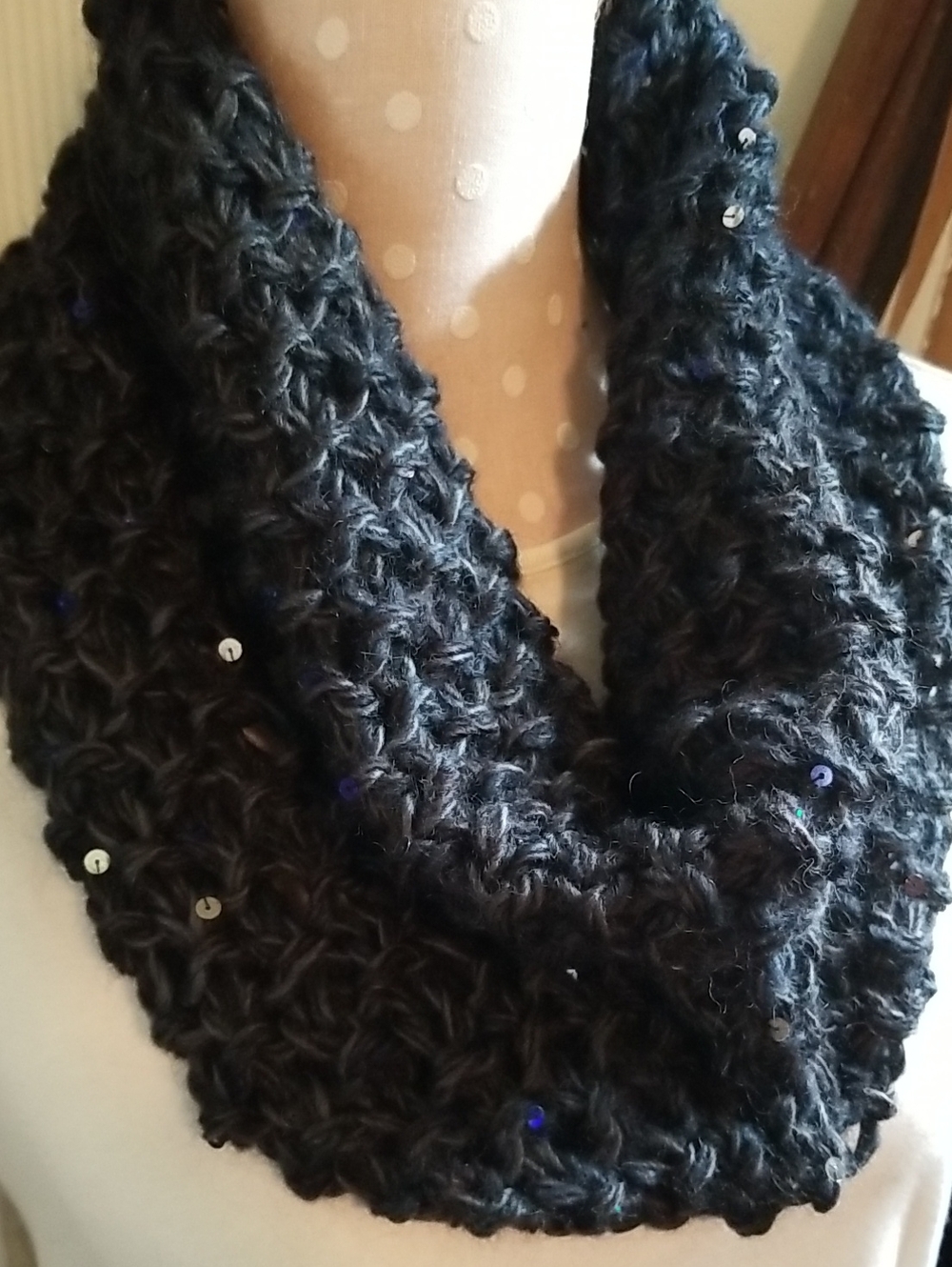 Hand knit Infinity Scarf - Picture 2 of 5